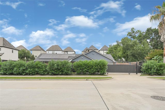 1613 Wycliffe Drive, Houston, TX 77043