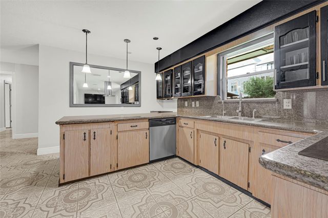 1613 Wycliffe Drive, Houston, TX 77043