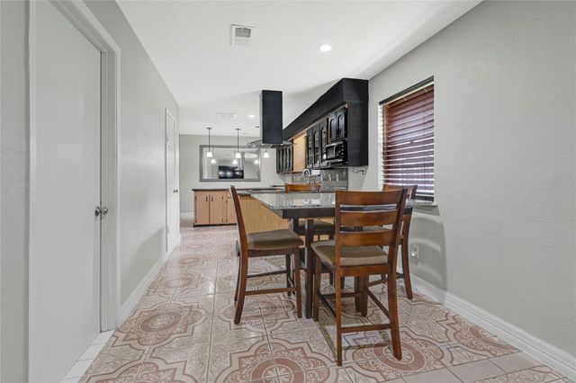 1613 Wycliffe Drive, Houston, TX 77043