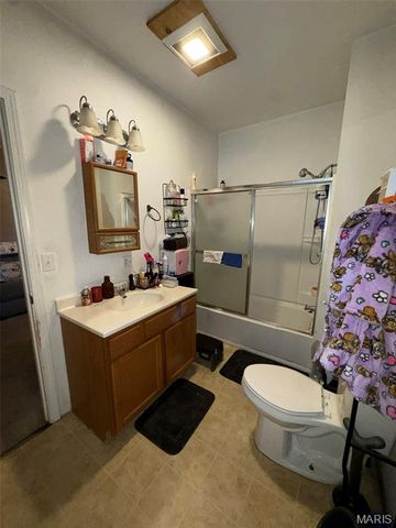 300 E 3rd South Street, Mount Olive, IL 62069