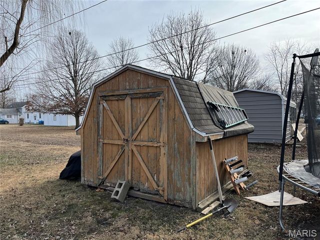 300 E 3rd South Street, Mount Olive, IL 62069