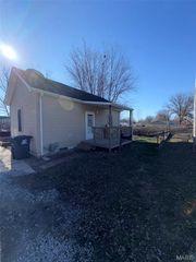 300 E 3rd South Street, Mount Olive, IL 62069