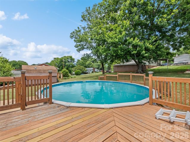 111 Keith Street, Clyde, NC 28721