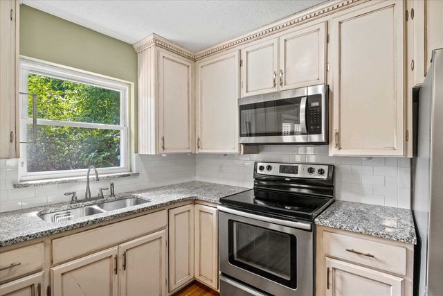 2301 Spoonwood Drive, Tallahassee, FL 32303