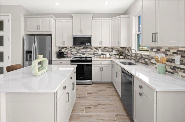 1102 SEASIDE MIST TRL, Kissimmee, FL 34747