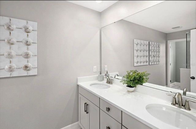 1102 SEASIDE MIST TRL, Kissimmee, FL 34747