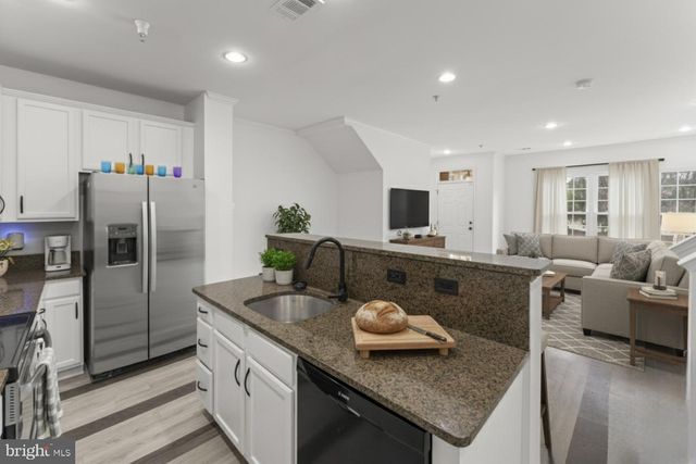 42261 TERRAZZO TER, Aldie, VA 20105