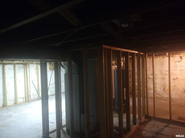 332 HERMAN Street, Pekin, IL 61554