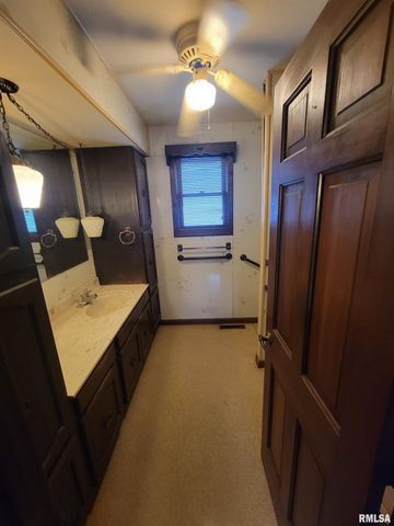 332 HERMAN Street, Pekin, IL 61554