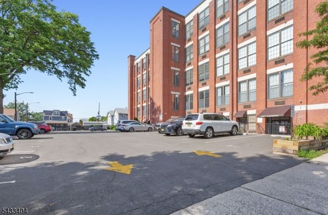 366 Trenton Ave 4E, Paterson City, NJ 07503