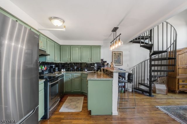 366 Trenton Ave 4E, Paterson City, NJ 07503