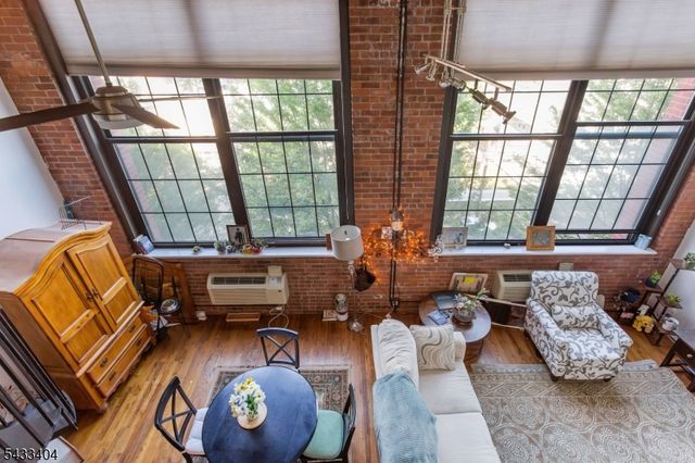 366 Trenton Ave 4E, Paterson City, NJ 07503
