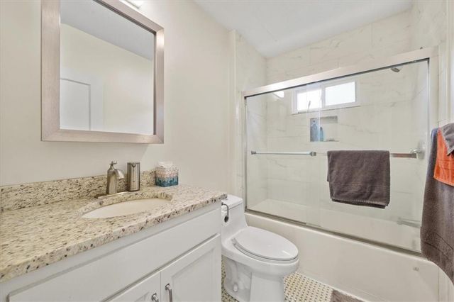 645 E 62nd Street, Kansas City, MO 64110