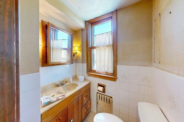 4 Woodside Park, Winthrop, MA 02152