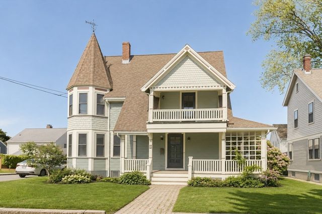 4 Woodside Park, Winthrop, MA 02152