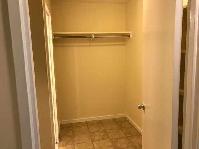 44 Washington St 411, Brookline, MA 02445