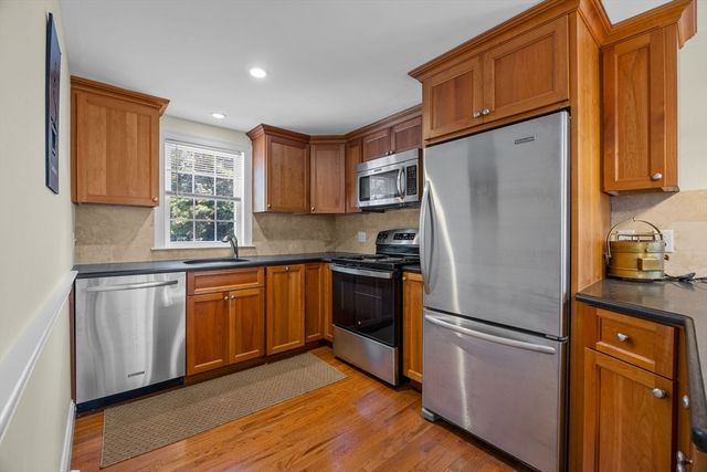 109 Misty Meadow Ln 4, Chatham, MA 02650