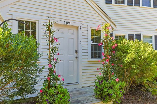 109 Misty Meadow Ln 4, Chatham, MA 02650