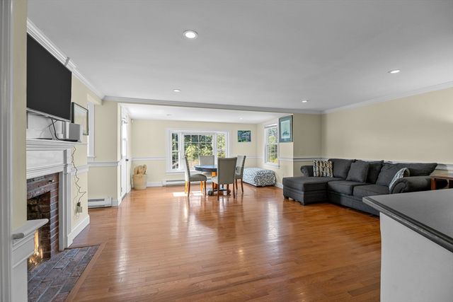 109 Misty Meadow Ln 4, Chatham, MA 02650