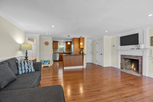 109 Misty Meadow Ln 4, Chatham, MA 02650