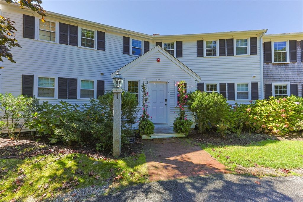 109 Misty Meadow Ln 4, Chatham, MA 02650