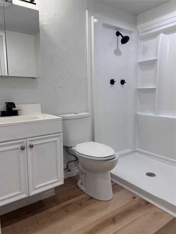 446 Meadowhill Drive, Garland, TX 75043