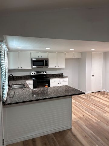 446 Meadowhill Drive, Garland, TX 75043