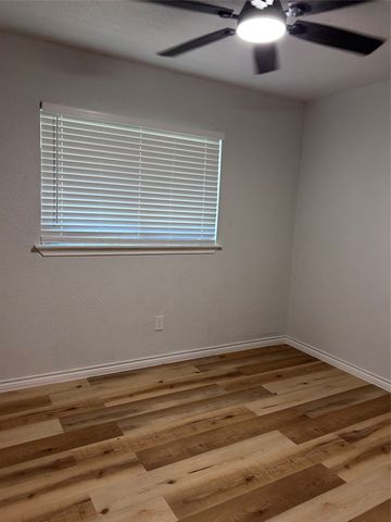 446 Meadowhill Drive, Garland, TX 75043