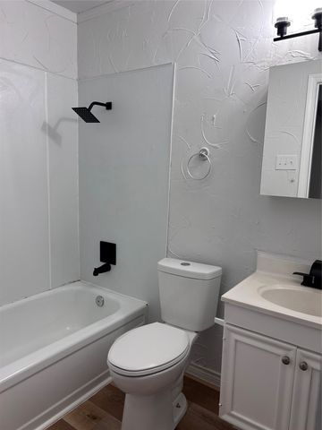 446 Meadowhill Drive, Garland, TX 75043