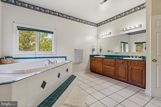 7819 WELLINGTON DR, Warrenton, VA 20186