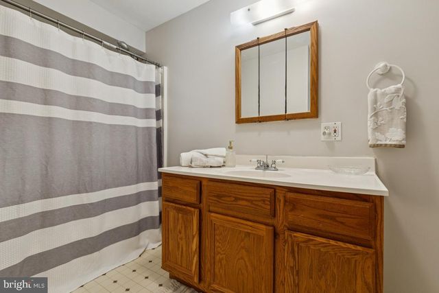 7819 WELLINGTON DR, Warrenton, VA 20186