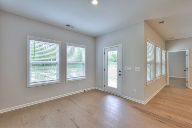 471 Duchess Blvd, Gallatin, TN 37066