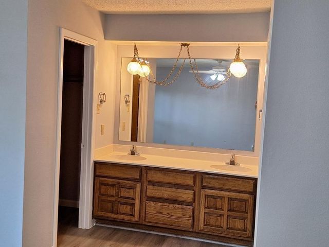 605 Noreda Street, Angleton, TX 77515
