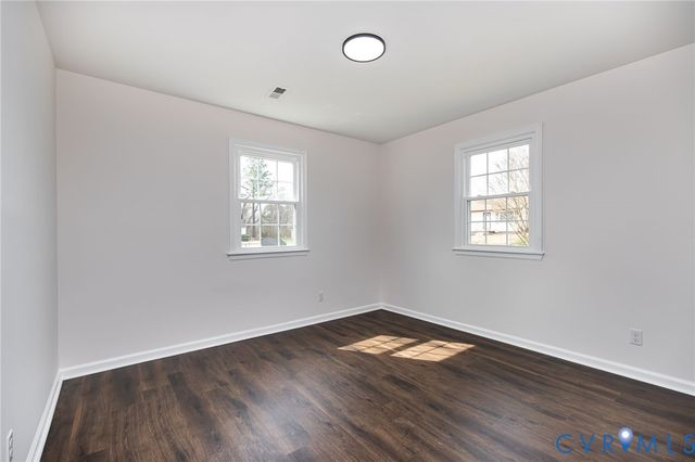 20501 Hickory Ct, South Chesterfield, VA 23803