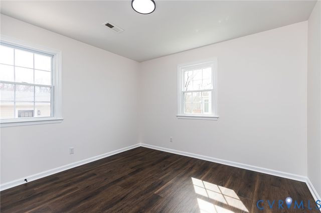 20501 Hickory Ct, South Chesterfield, VA 23803