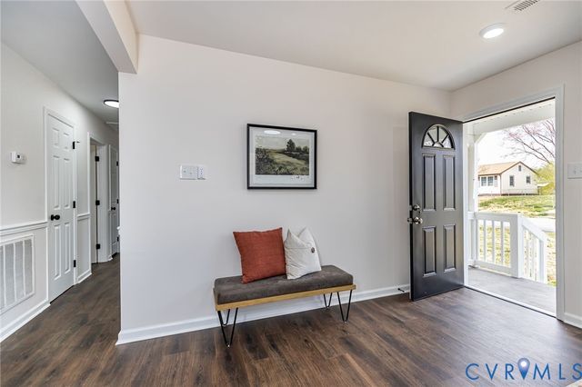 20501 Hickory Ct, South Chesterfield, VA 23803