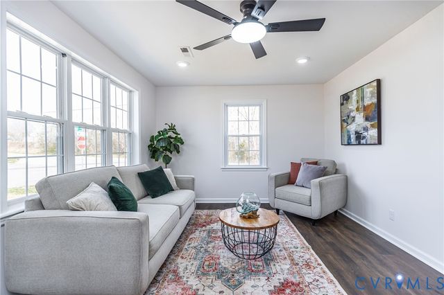 20501 Hickory Ct, South Chesterfield, VA 23803