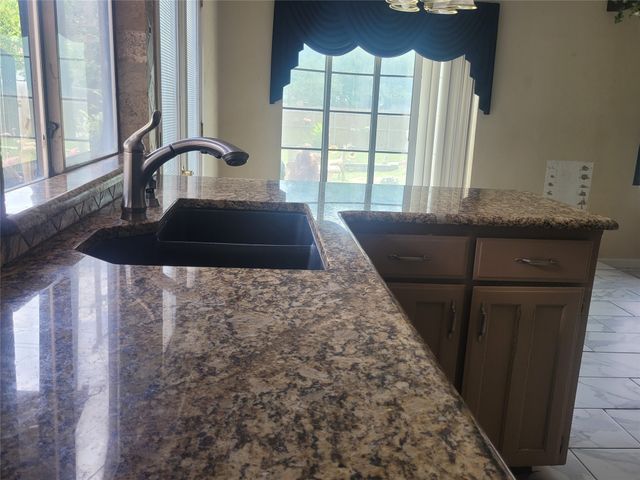 4100 Longleaf Lane, Fort Worth, TX 76137