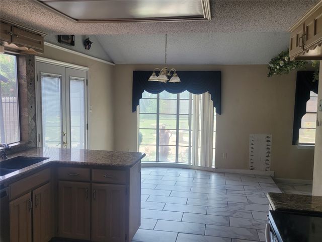 4100 Longleaf Lane, Fort Worth, TX 76137