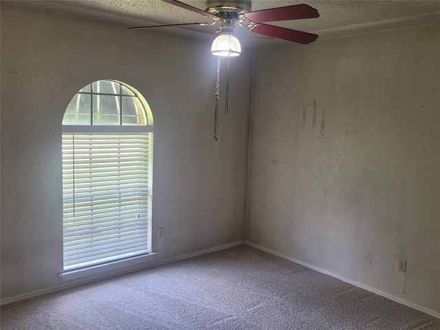 4100 Longleaf Lane, Fort Worth, TX 76137