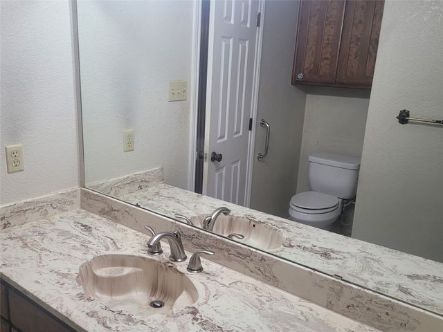 4100 Longleaf Lane, Fort Worth, TX 76137