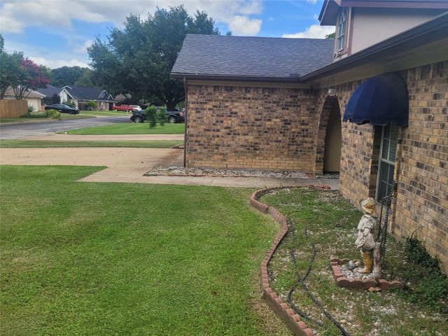 4100 Longleaf Lane, Fort Worth, TX 76137