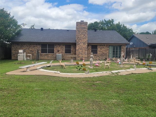 4100 Longleaf Lane, Fort Worth, TX 76137