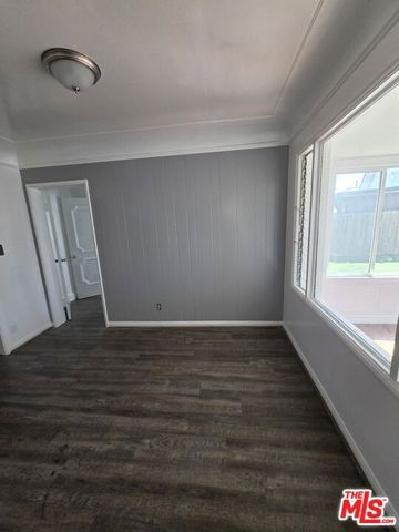 611 W 109th Street, Los Angeles, CA 90044