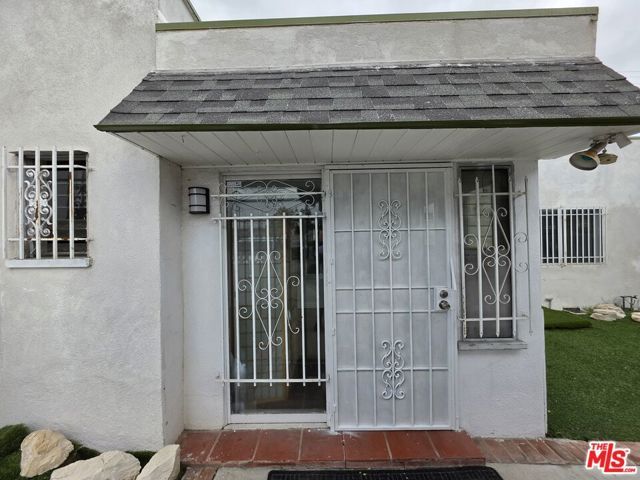 611 W 109th Street, Los Angeles, CA 90044