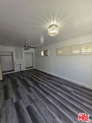 611 W 109th Street, Los Angeles, CA 90044