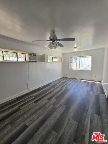 611 W 109th Street, Los Angeles, CA 90044