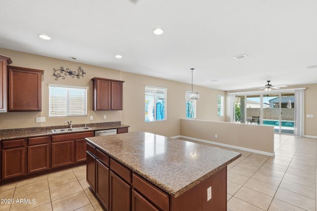 9413 W GEORGIA Avenue, Glendale, AZ 85305