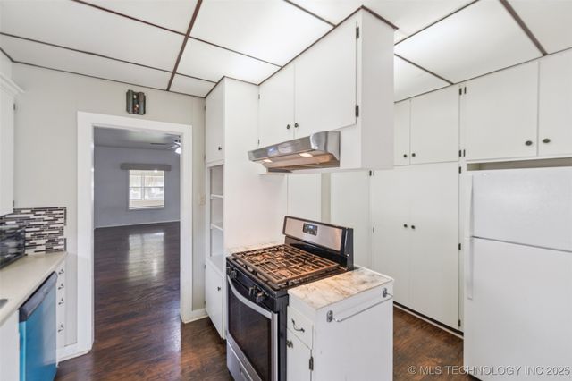 111 S Chickasaw Avenue, Bartlesville, OK 74003