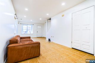 76 Irvine Turner, Newark, NJ 07103